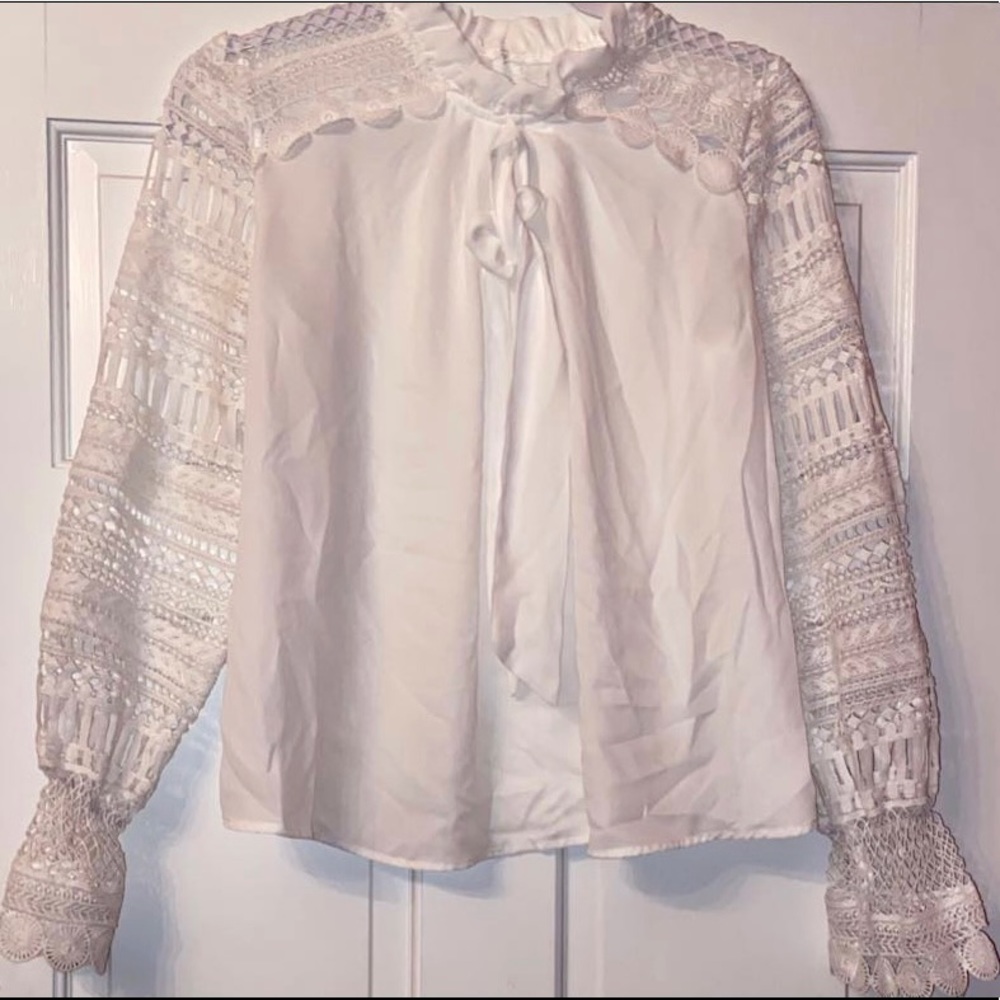 What blouse 100% Polyester size S